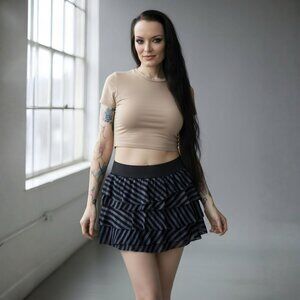 Bebe ✦ Layered Ruffle Mini Skirt ✦ Black Gray Striped Stretch Waist Sz S